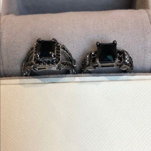 Black jewel fashion rings sz 8